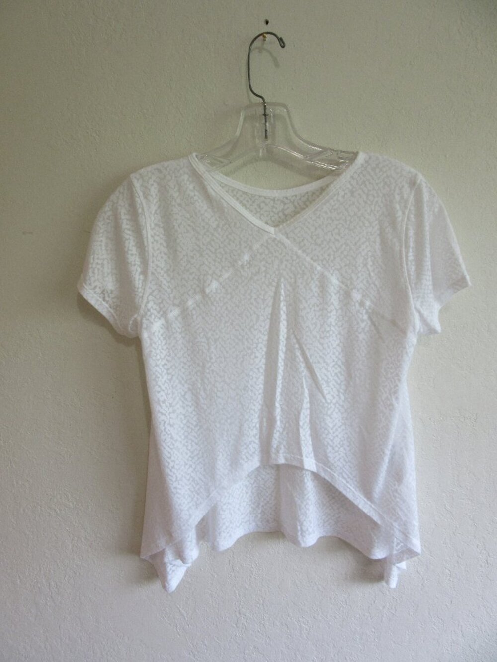 Lululemon White Asymmetrical Short Sleeve Sheer Pullover 6 Top